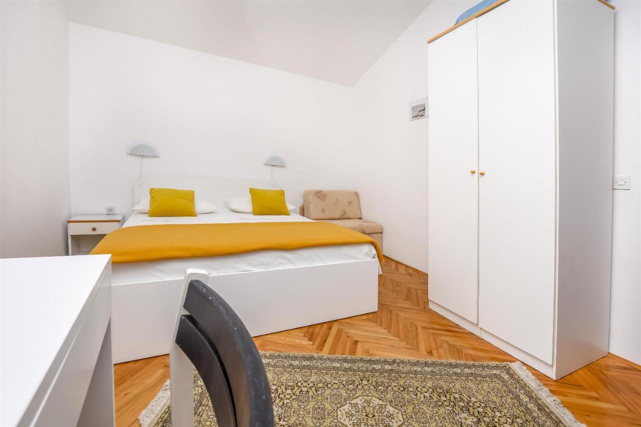 Apartments Viktor Rogoznica  Buitenkant foto