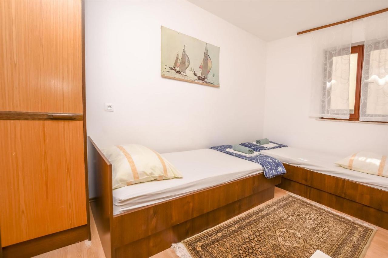 Apartments Viktor Rogoznica  Buitenkant foto